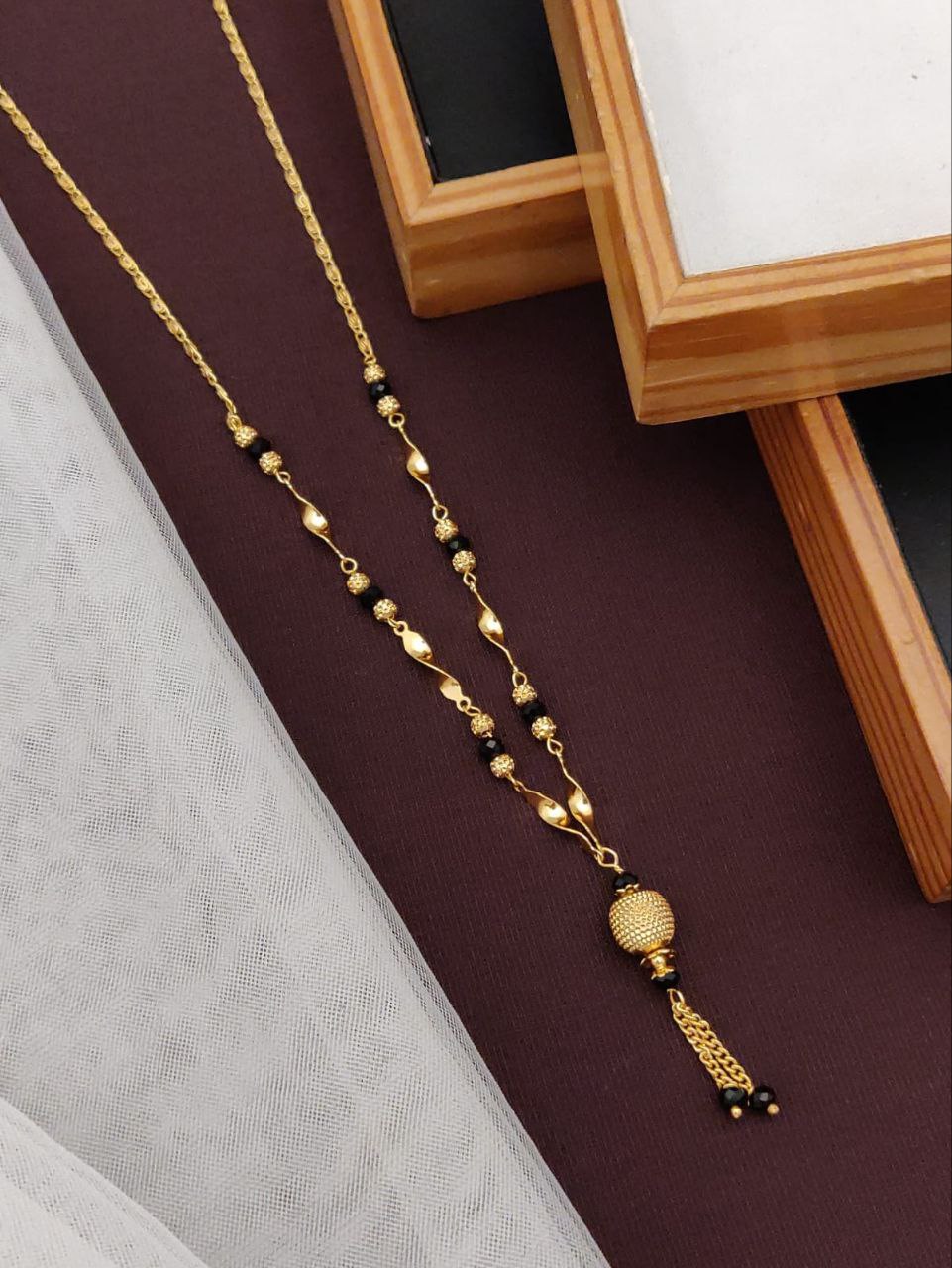 Urmila Pendant Chain - Wortica