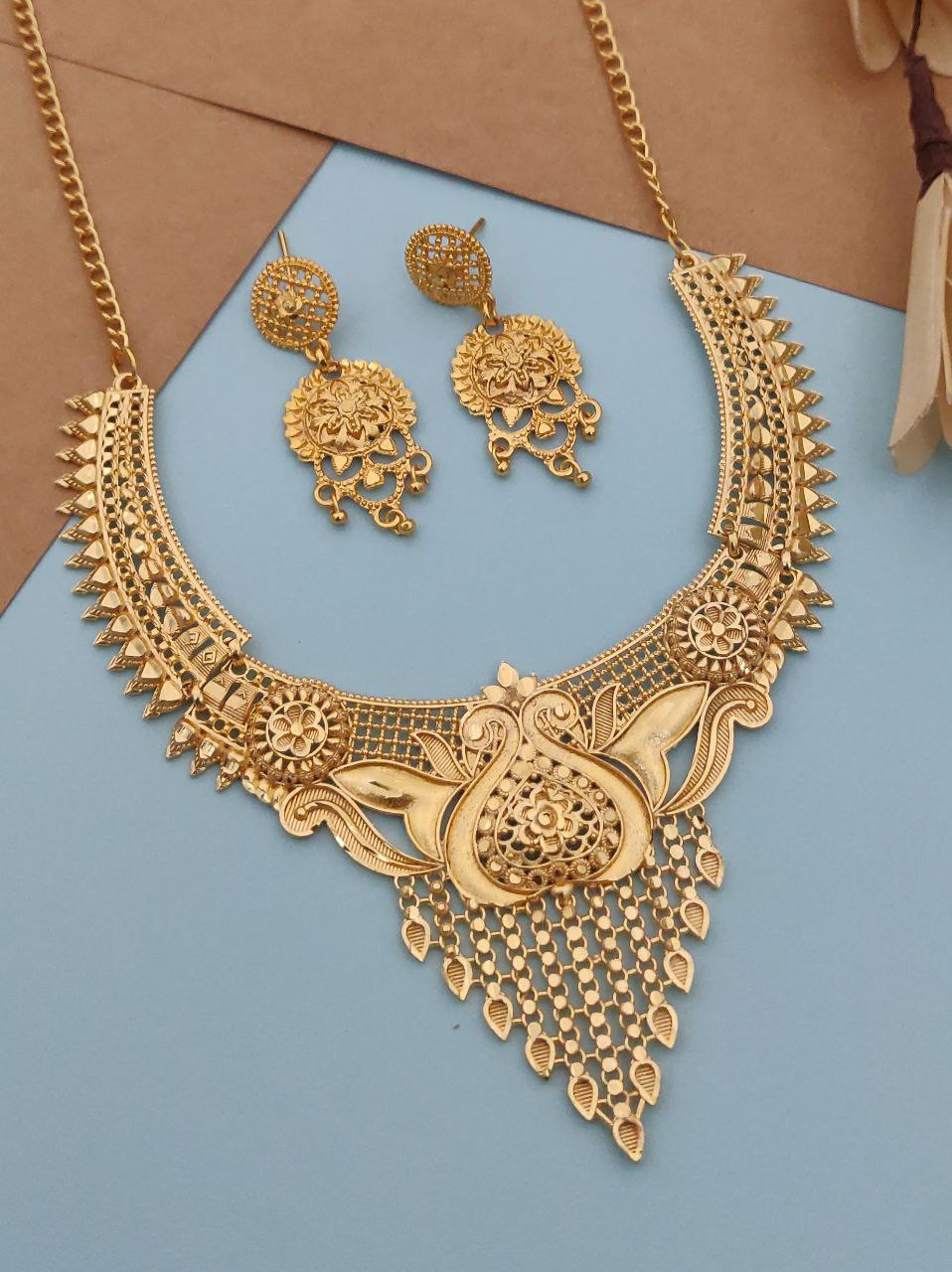 Tamannaah Necklace Set - Wortica