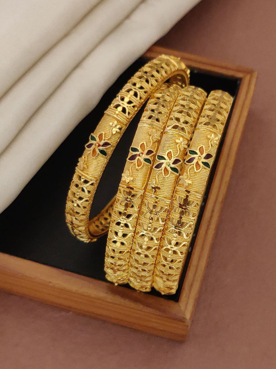 Priyanka Bangle (4 Pis) - Wortica