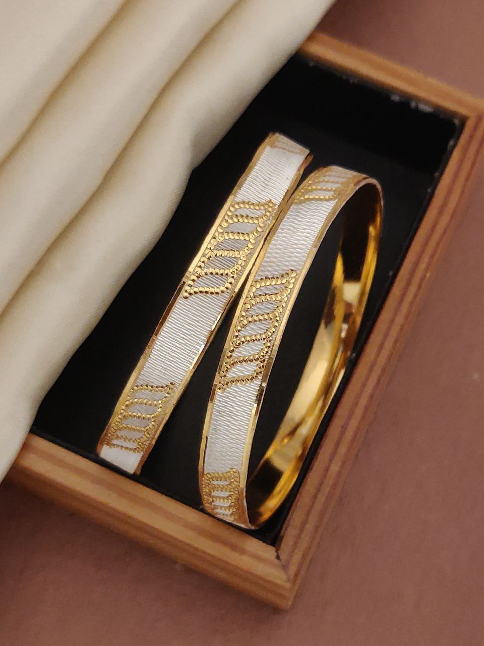 Kavya Bangle (2 Pis) - Wortica