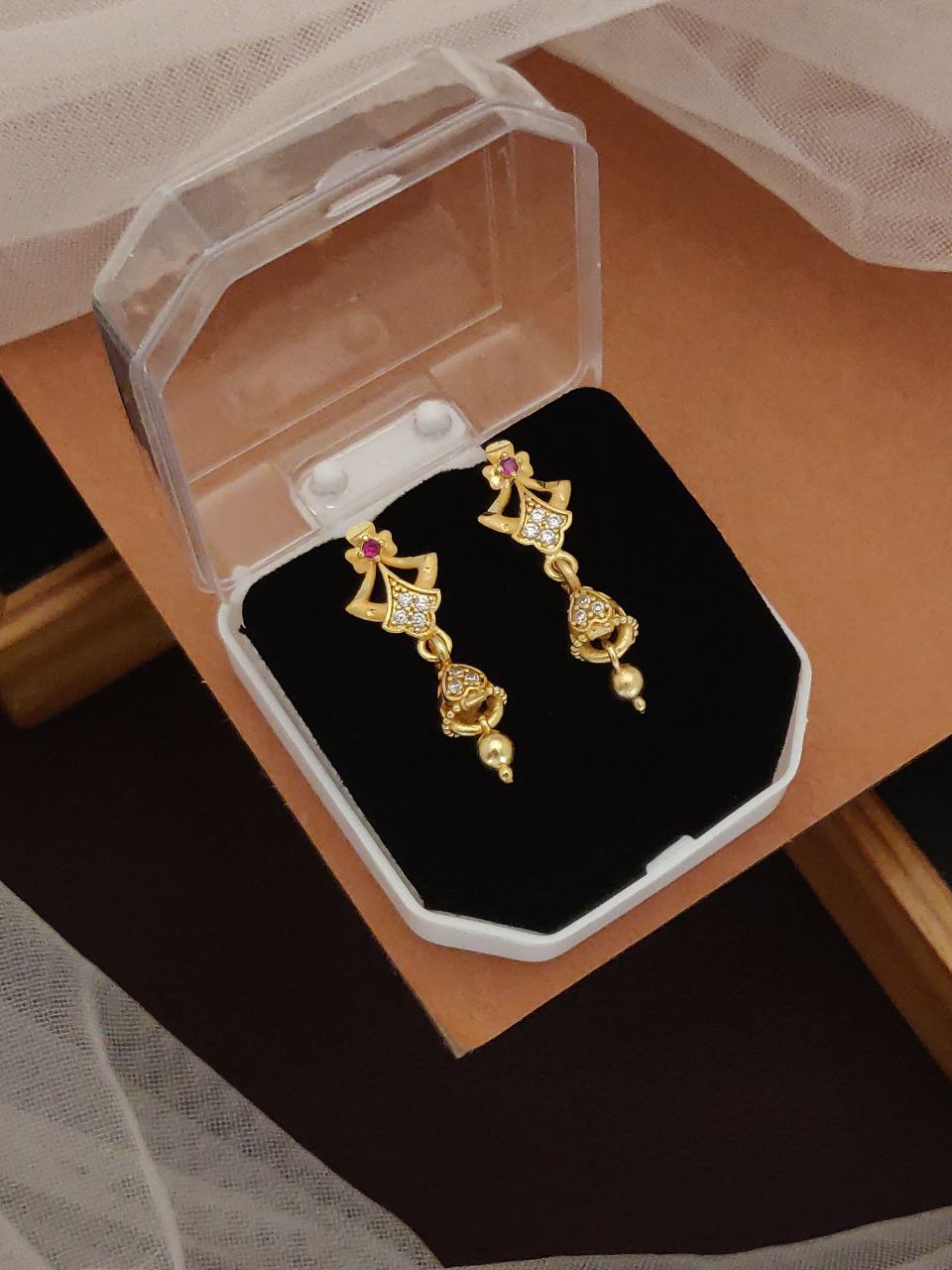 Triptii Dimri Earing - Wortica