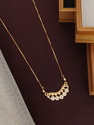 Disha Patani Pendant Chain - Wortica