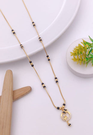 Shivani Pendant Chain - Wortica